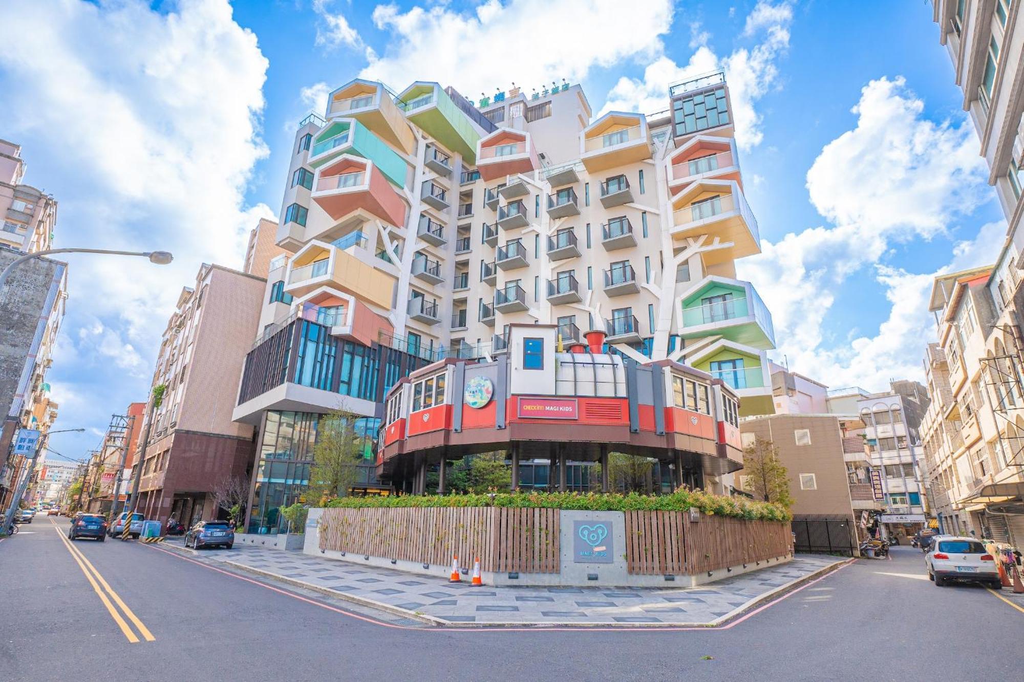 Check Inn Magi Kids Hotel Luodong Zewnętrze zdjęcie
